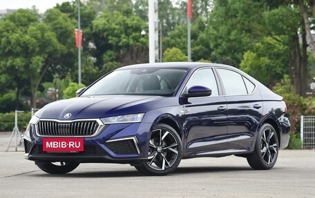 Skoda Octavia IV, 2023 год, 1 900 000 рублей, 2 фотография