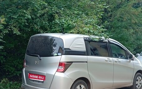 Honda Freed I, 2011 год, 1 400 000 рублей, 2 фотография