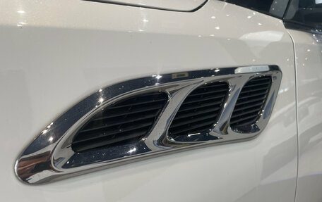 Infiniti QX56, 2011 год, 1 700 000 рублей, 11 фотография