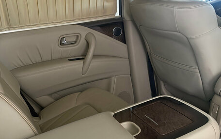 Infiniti QX56, 2011 год, 1 700 000 рублей, 26 фотография