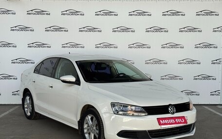 Volkswagen Jetta VI, 2011 год, 849 000 рублей, 2 фотография