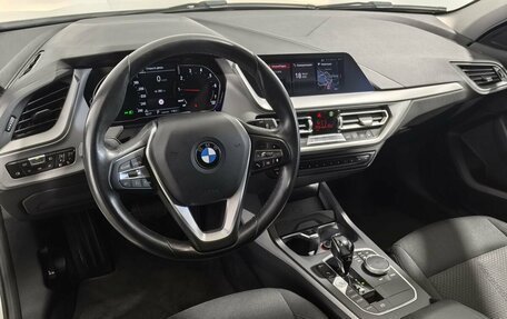BMW 1 серия, 2019 год, 2 190 000 рублей, 11 фотография