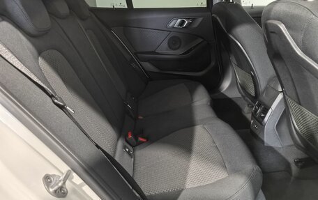 BMW 1 серия, 2019 год, 2 190 000 рублей, 14 фотография
