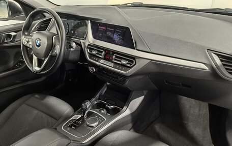 BMW 1 серия, 2019 год, 2 190 000 рублей, 17 фотография