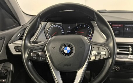 BMW 1 серия, 2019 год, 2 190 000 рублей, 19 фотография