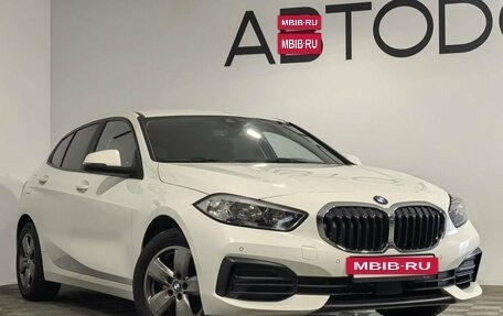 BMW 1 серия, 2019 год, 2 190 000 рублей, 24 фотография