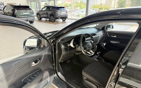 KIA Rio IV, 2021 год, 1 545 000 рублей, 8 фотография