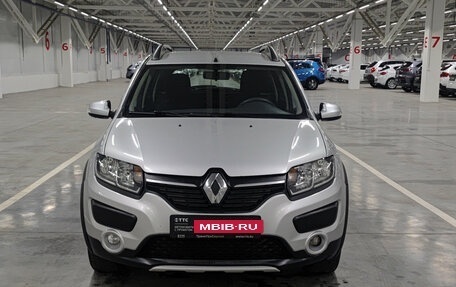 Renault Sandero II рестайлинг, 2016 год, 750 000 рублей, 2 фотография