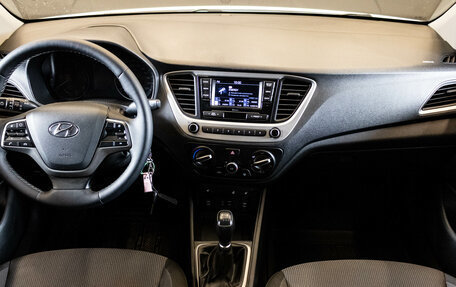 Hyundai Solaris II рестайлинг, 2018 год, 1 082 000 рублей, 5 фотография