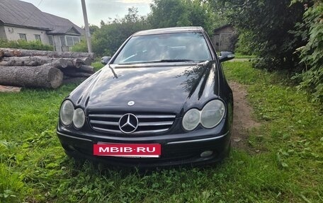 Mercedes-Benz CLK-Класс, 2004 год, 900 000 рублей, 4 фотография