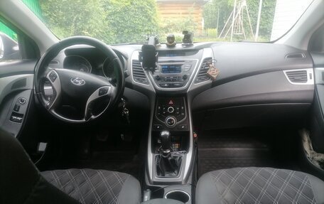 Hyundai Elantra V, 2014 год, 920 000 рублей, 7 фотография