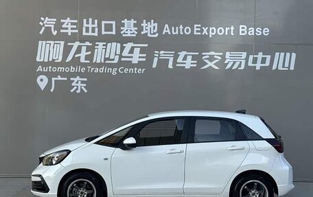 Honda Fit, 2021 год, 1 370 000 рублей, 3 фотография