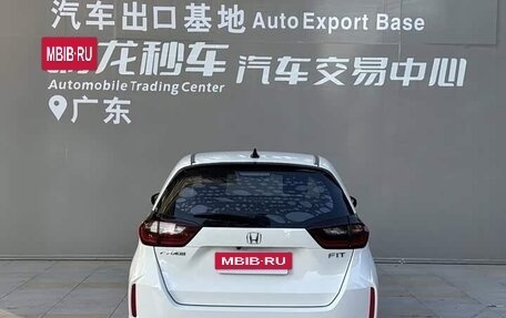 Honda Fit, 2021 год, 1 370 000 рублей, 4 фотография