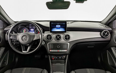Mercedes-Benz GLA, 2019 год, 2 810 000 рублей, 14 фотография