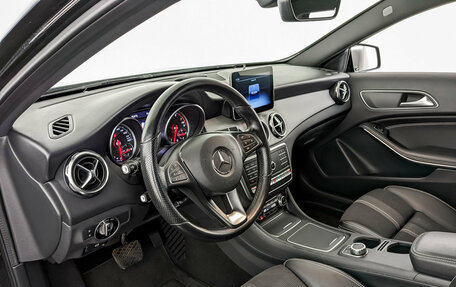 Mercedes-Benz GLA, 2019 год, 2 810 000 рублей, 16 фотография