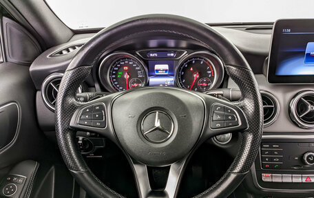 Mercedes-Benz GLA, 2019 год, 2 810 000 рублей, 21 фотография
