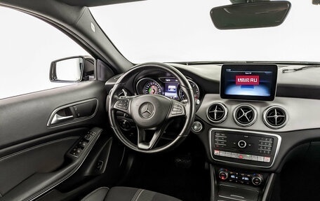 Mercedes-Benz GLA, 2019 год, 2 810 000 рублей, 27 фотография