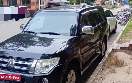 Mitsubishi Pajero IV, 2013 год, 2 200 000 рублей, 4 фотография