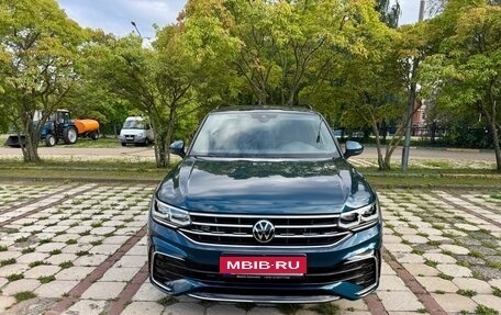 Volkswagen Tiguan II, 2022 год, 3 500 000 рублей, 2 фотография
