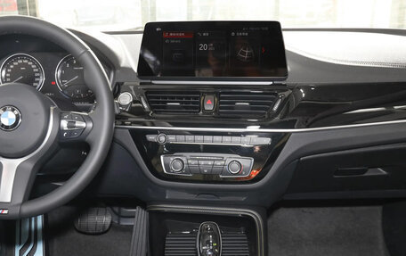 BMW 1 серия, 2022 год, 1 720 000 рублей, 10 фотография