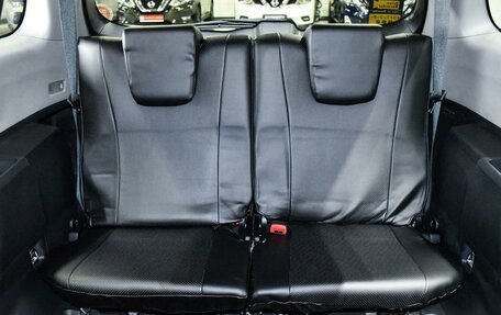 Toyota Wish II, 2012 год, 1 399 000 рублей, 14 фотография
