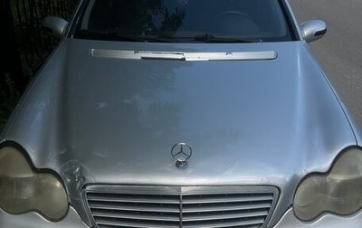 Mercedes-Benz C-Класс, 2002 год, 260 000 рублей, 1 фотография