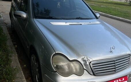 Mercedes-Benz C-Класс, 2002 год, 260 000 рублей, 2 фотография