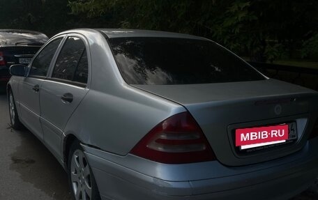 Mercedes-Benz C-Класс, 2002 год, 260 000 рублей, 5 фотография