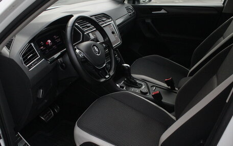 Volkswagen Tiguan II, 2019 год, 2 895 000 рублей, 6 фотография
