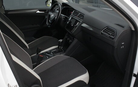 Volkswagen Tiguan II, 2019 год, 2 895 000 рублей, 5 фотография