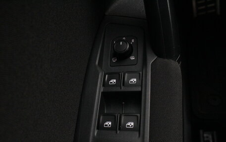 Volkswagen Tiguan II, 2019 год, 2 895 000 рублей, 21 фотография