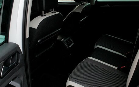 Volkswagen Tiguan II, 2019 год, 2 895 000 рублей, 22 фотография