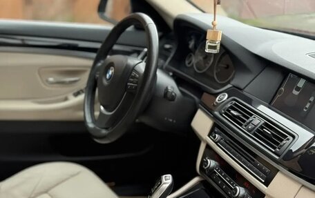 BMW 5 серия, 2011 год, 2 000 000 рублей, 20 фотография