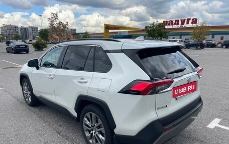 Toyota RAV4, 2022 год, 4 100 000 рублей, 4 фотография