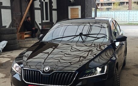 Skoda Superb III рестайлинг, 2018 год, 1 705 000 рублей, 5 фотография