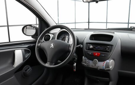 Peugeot 107 I рестайлинг, 2011 год, 599 000 рублей, 10 фотография