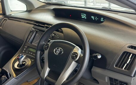 Toyota Prius, 2010 год, 825 000 рублей, 8 фотография