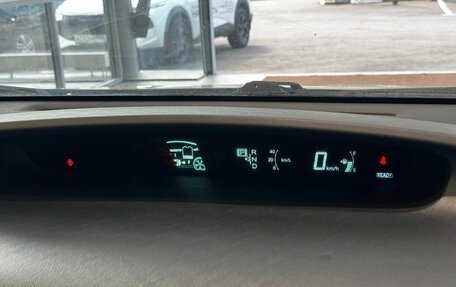 Toyota Prius, 2010 год, 825 000 рублей, 10 фотография