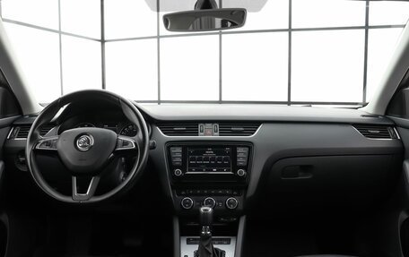 Skoda Octavia, 2017 год, 1 890 000 рублей, 7 фотография