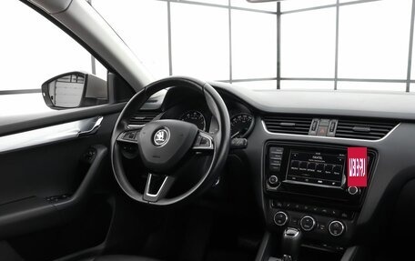 Skoda Octavia, 2017 год, 1 890 000 рублей, 8 фотография