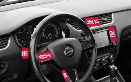Skoda Octavia, 2017 год, 1 890 000 рублей, 9 фотография
