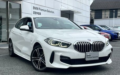 BMW 1 серия, 2022 год, 1 420 000 рублей, 2 фотография
