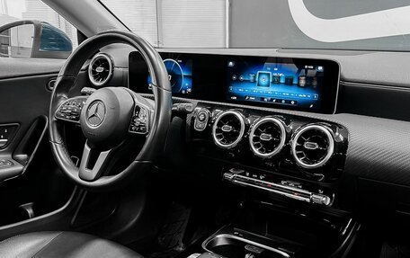 Mercedes-Benz CLA, 2019 год, 2 549 900 рублей, 9 фотография