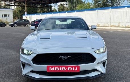 Ford Mustang VI рестайлинг, 2019 год, 1 820 000 рублей, 5 фотография