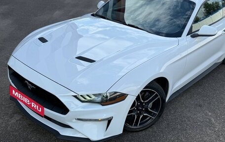 Ford Mustang VI рестайлинг, 2019 год, 1 820 000 рублей, 4 фотография