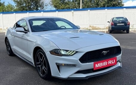 Ford Mustang VI рестайлинг, 2019 год, 1 820 000 рублей, 6 фотография