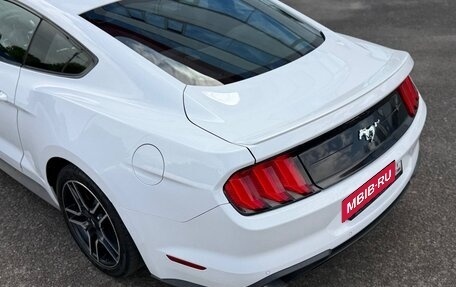 Ford Mustang VI рестайлинг, 2019 год, 1 820 000 рублей, 14 фотография