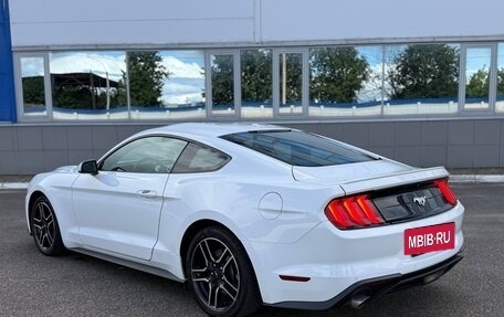Ford Mustang VI рестайлинг, 2019 год, 1 820 000 рублей, 15 фотография