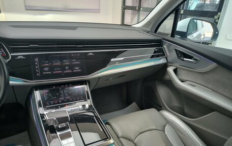 Audi Q7, 2020 год, 5 990 000 рублей, 15 фотография