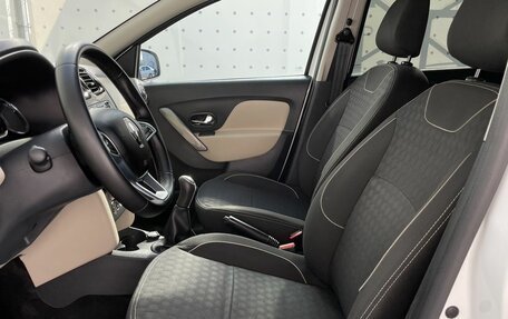 Renault Logan II, 2018 год, 950 000 рублей, 11 фотография